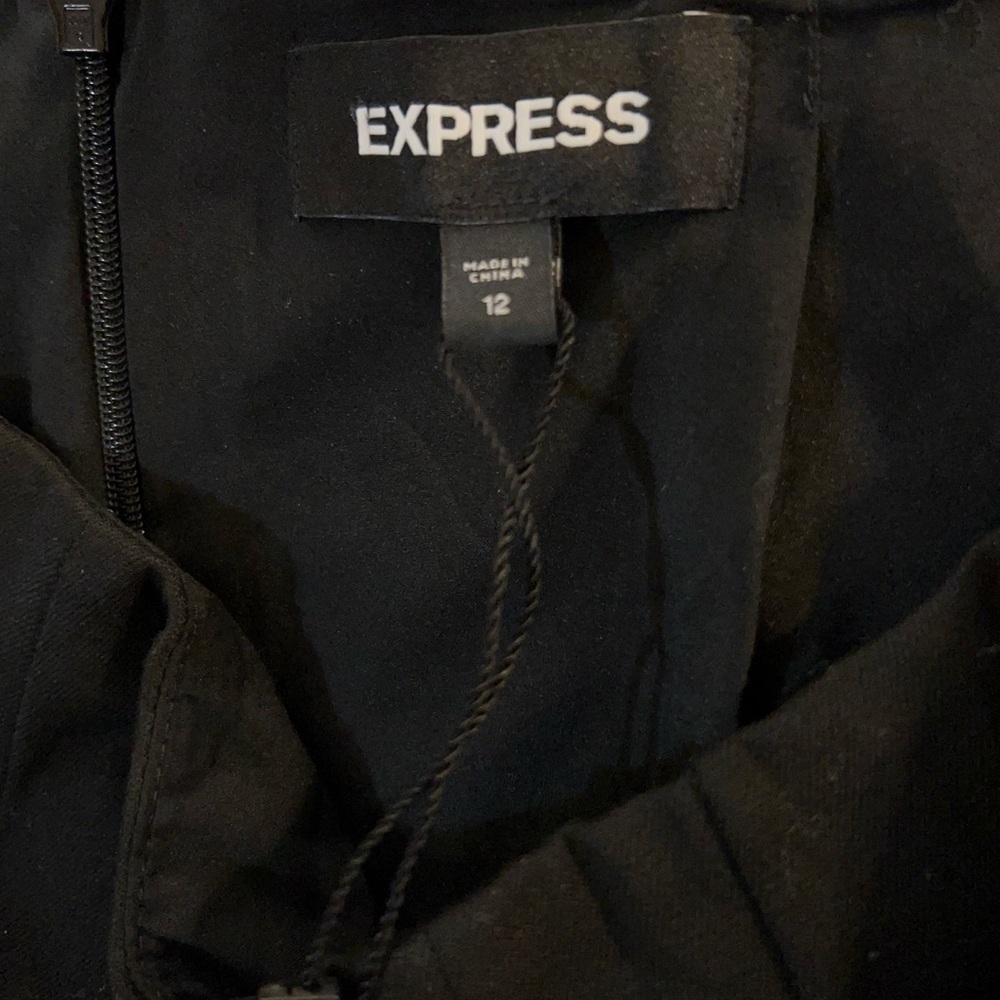 NWT- Express Fully Lined Black Pencil Skirt - Picture 8 of 8
